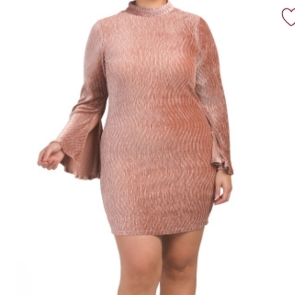 Eloquii Flare Sleeve Texture Velvet Dress - Picture 1 of 15